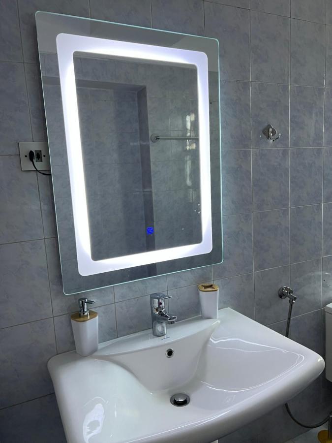 Apartment In Skanderbeg Square - Tirana Center 2 المظهر الخارجي الصورة
